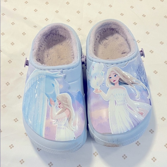 Frozen Themed Kids Clogs. C12. - Picture 1 of 6